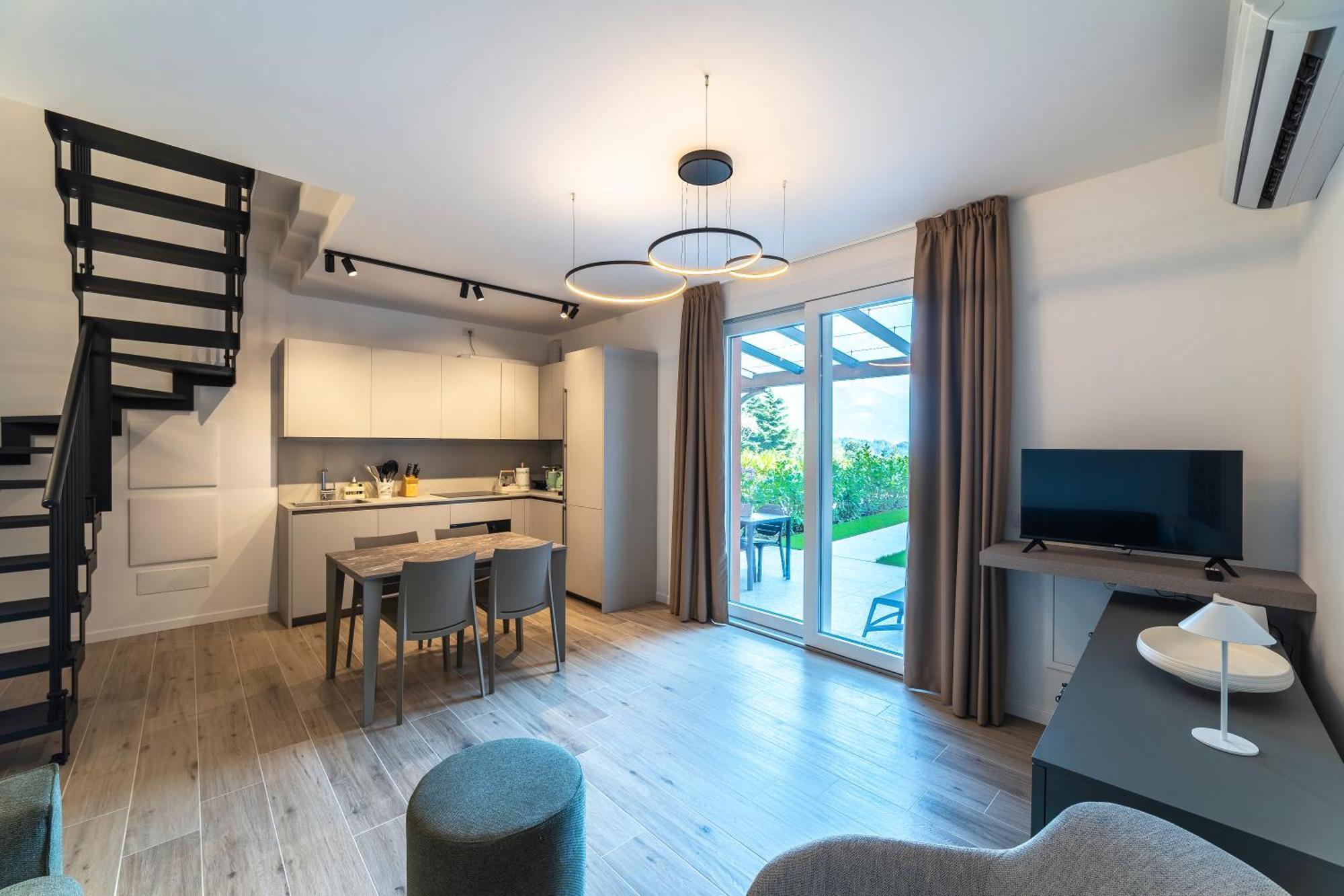 Alex'S Luxury Lake View Apt Pool And Tennis 코모 외부 사진