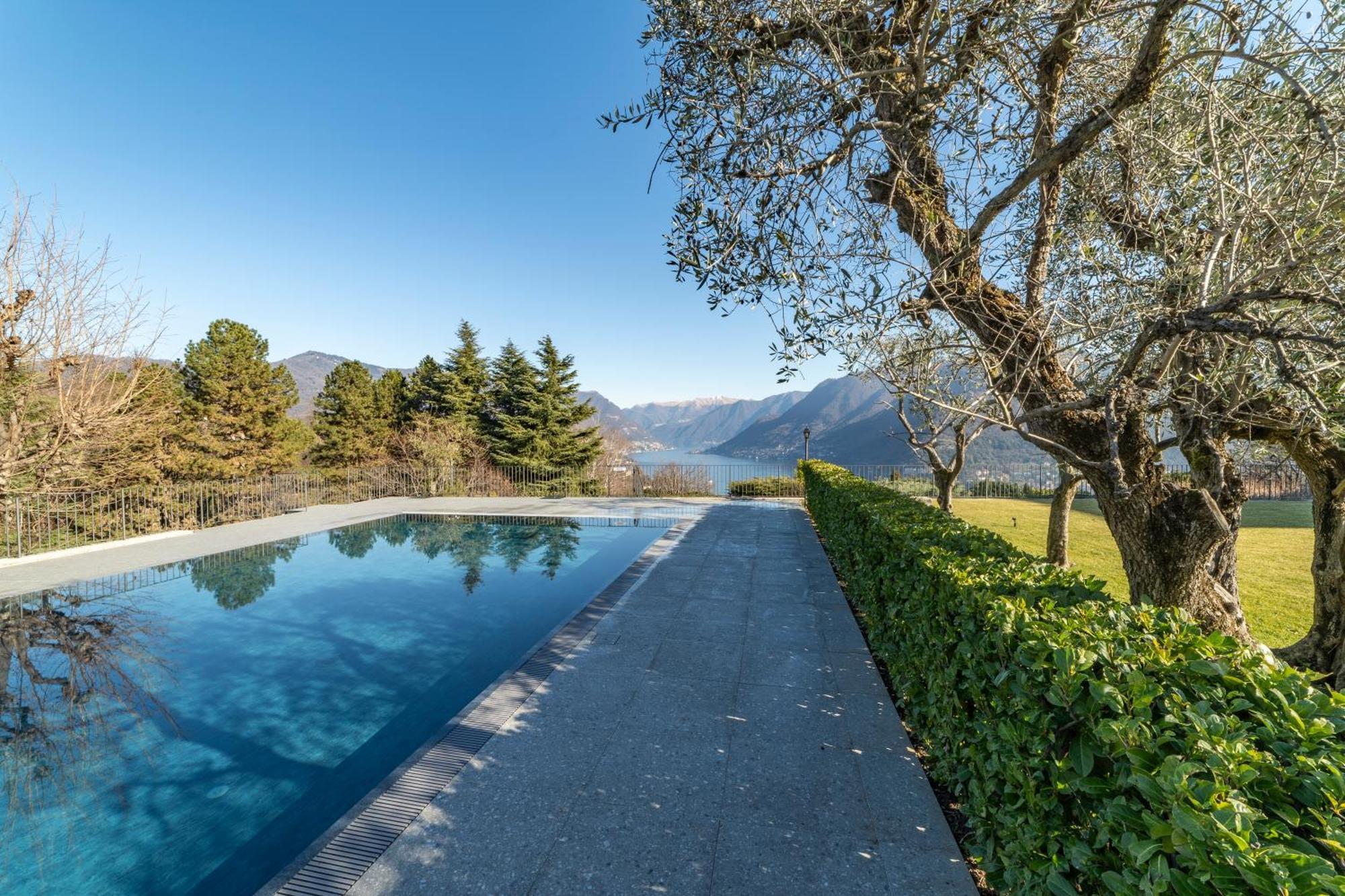 Alex'S Luxury Lake View Apt Pool And Tennis 코모 외부 사진